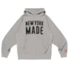 Felpa con cappuccio pesante realizzata a New York