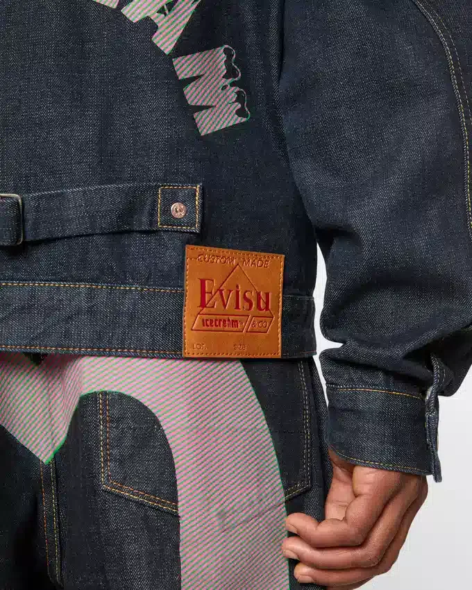 Giacca in denim con stampa gabbiano e ricamo Giacca in denim con stampa gabbiano e ricamo