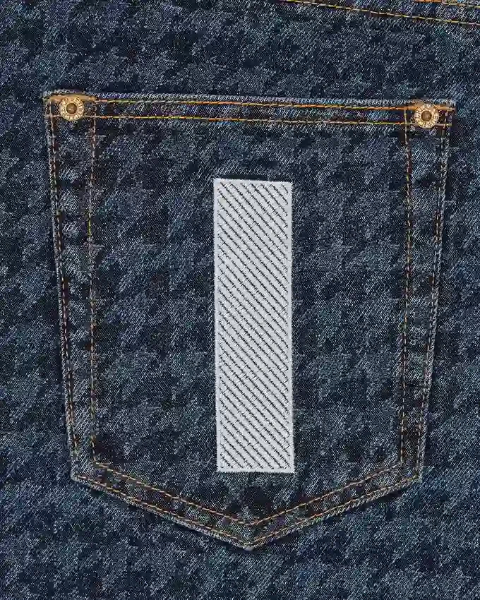 Shorts da donna in denim con motivo a pied-de-poule e Running Dog che corre Shorts da donna in denim con motivo a pied-de-poule e Running Dog che corre