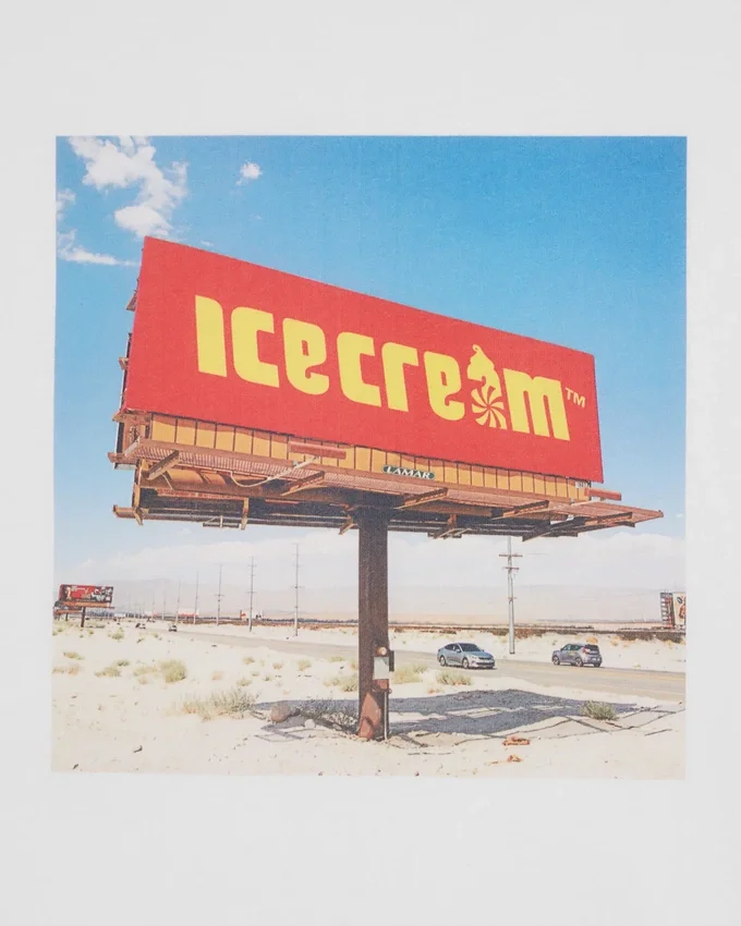 T-shirt Billboard T-shirt Billboard